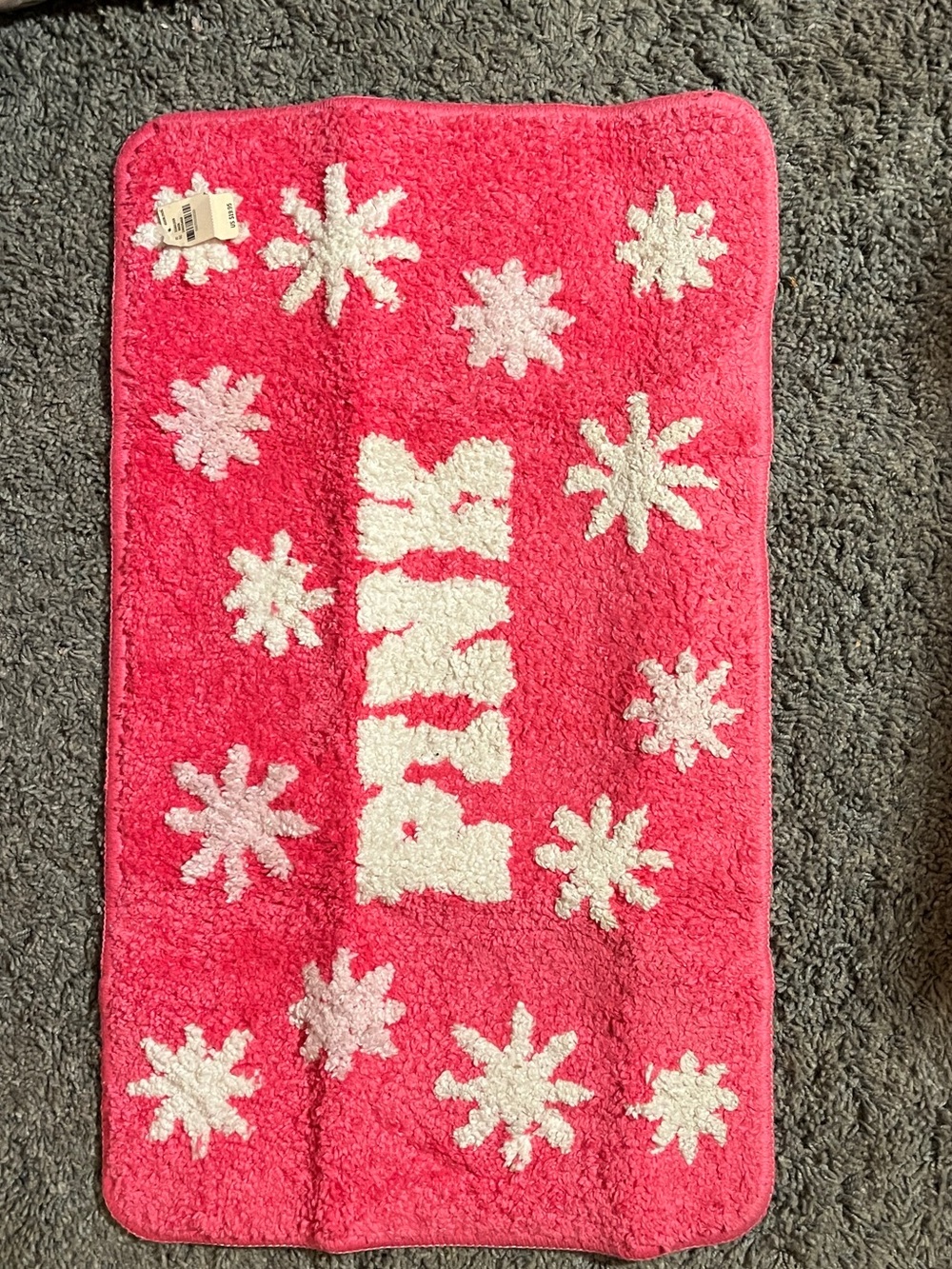 PINK Victoria’s Secret Fuzzy Bath Mat with Snowflake Design and original tags